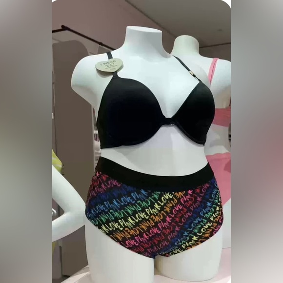 Victoria's Secret Everywhere
Strappy Back Push Up Bra 40B 40D 40DD 36C 34DD
36B - Picture 2 of 8